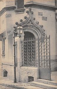 BF5391 amboise la porte de l hotel de ville france     France