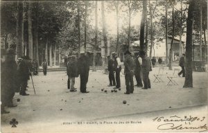 CPA VICHY - La Place du Jeu de Boules (125429)