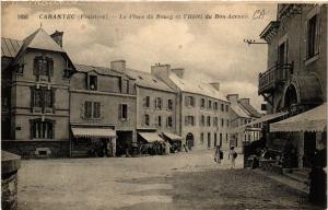 CPA CARANTEC - La Place du BOURG et l'Hotel du Bon-Aceueil (457511) 