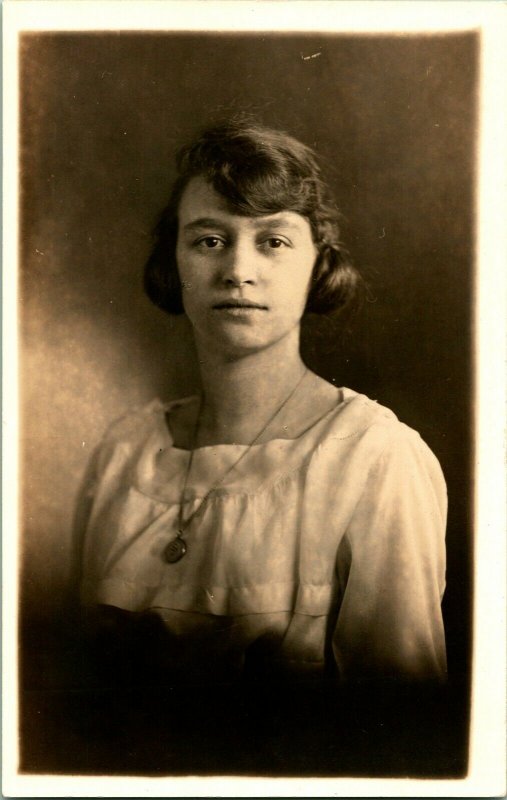 Vtg Postcard RPPC 1920s Portrait of a Young Woman Studio View Unused