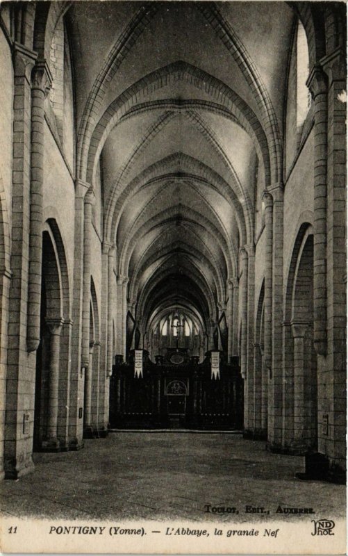 CPA PONTIGNY - L'Abbaye la grande Nef (658716)