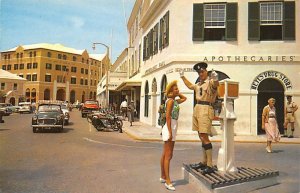 Traffic Policeman at Heyl's Corner Hamilton Bermuda Island Unused 