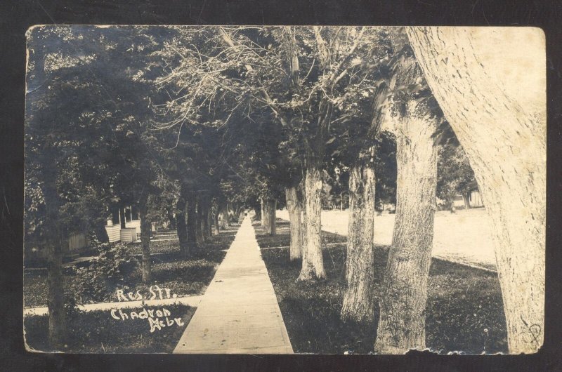 RPPC CHADRON NEBRASKA RESIDENCE STREET SCENE VINTAGE REAL PHOTO POSTCARD