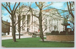Shelbyville Kentucky~Shelby County Courthouse Main Street~Vintage Postcard