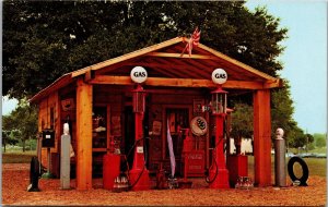 Postcard Florida - Gus Hicks Antique Gas Station - Coke
