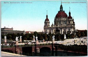 VINTAGE POSTCARD CASTLE BRIDGE (MOAT) CATHEDRAL AND BRIDGE BERLIN GERMANY c.1910