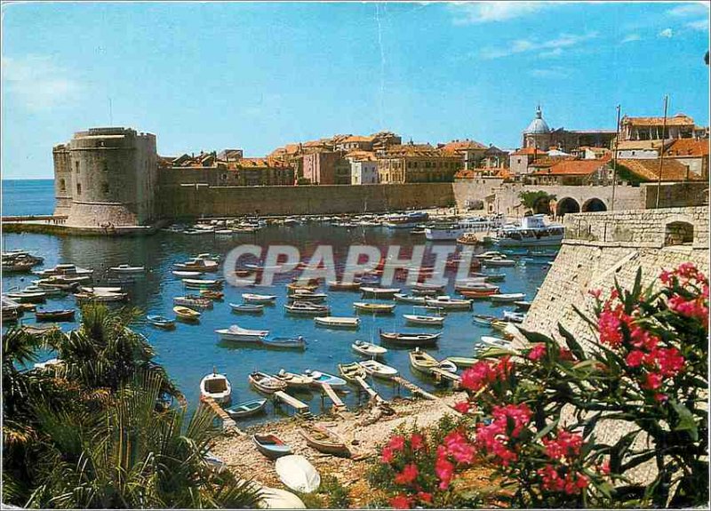 Postcard Modern Dubrovnik Old Port of the City and Fort St. John Yacht