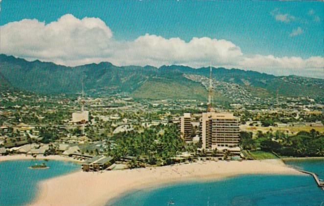 Hawaii Honolulu Hawaiian Village Hotel 1967