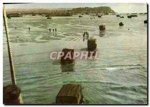 Postcard Modern Army Unloading in Normandy Arrival Allied reinforcements on a...