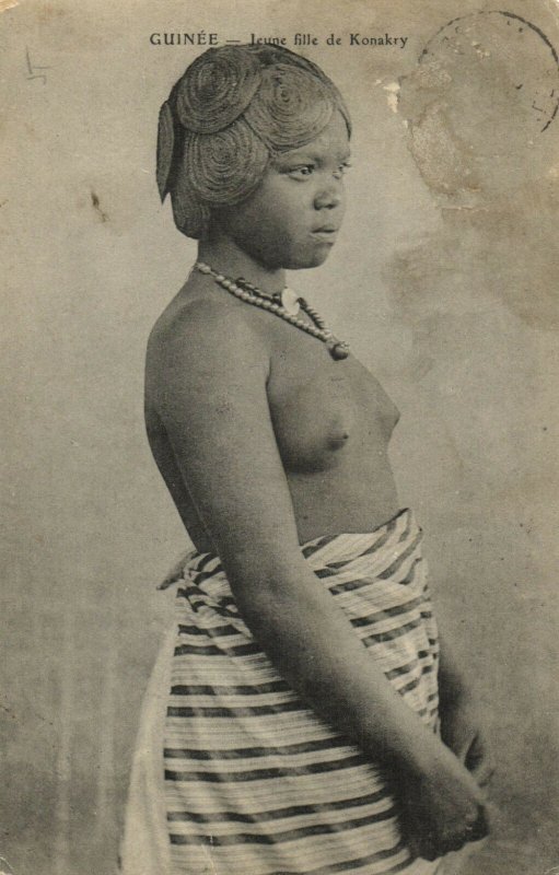 PC CPA ETHNIC NUDE YOUNG FEMALE KONAKRY TYPE, GUINEA (b5318)