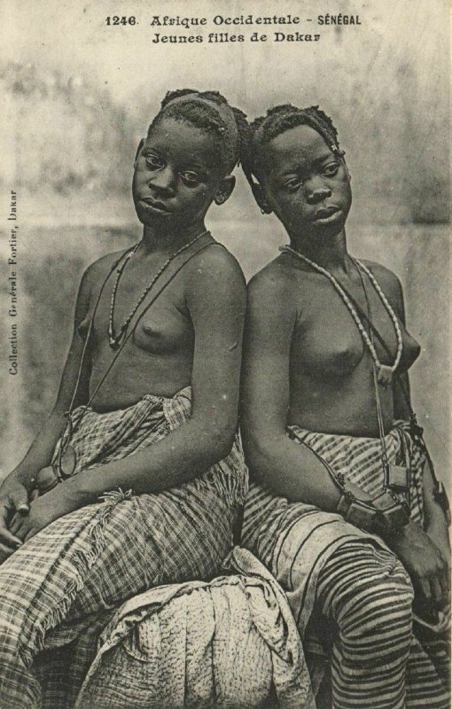 CPA AK Senegal Ethnic Nude Fortier - 1246. Jeunes filles de Dakar (71195)