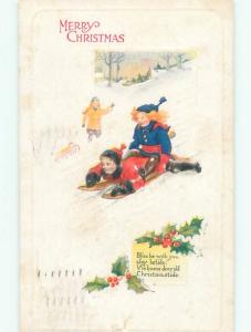 Divided-Back KIDS AT CHRISTMAS SCENE Great Postcard W8402