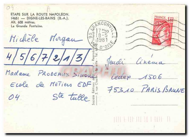 Postcard Modern Stage on Route Napoleon Digne les Bains B A La Grande Fontaine