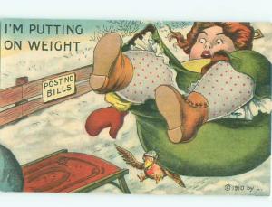 Pre-Linen CHUBBY FAT WOMAN FALLS DOWN ONTO BIRD AB8228