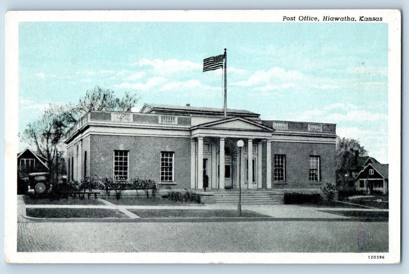 Hiawatha Kansas KS Postcard Post Office Exterior Building c1940 Vintage Antique