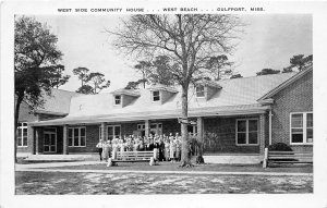 G64/ Gulfport Mississippi Postcard c40s West Beach Side Community House