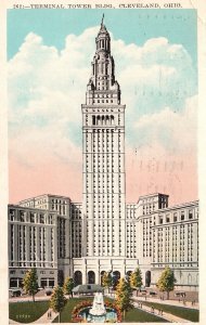 Vintage Postcard 1930's Terminal Tower Building Historic Landmark Cleveland Ohio