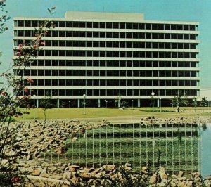 Vintage Manned Spacecraft Center - Houston, Texas Postcard P47