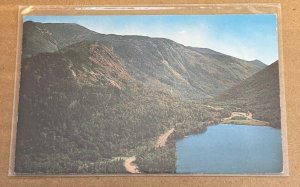 POSTCARD UNUSED - ECHO LAKE & MOUNT LAFAYETTE, FRANCONIA NOTCH, N.H.