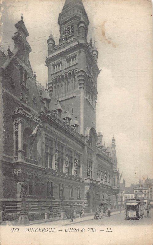 A658 France Dunkerque L'Hotel de Ville Tram Town Hall vintage postcard