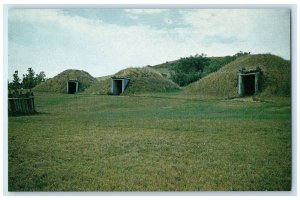 c1960s Mandan Indian Village Earth Huts Mandan North Dakota ND Unposted Postcard