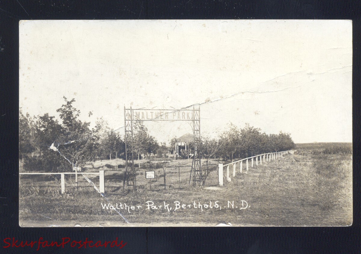 Rppc Berthold North Dakota Walther Park Entrance Vintage Real Photo