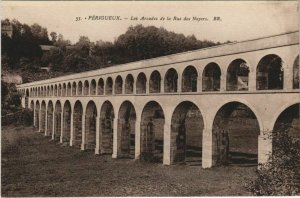 CPA Perigueux- Les Arcades de la Rue des Noyers FRANCE (1072560)