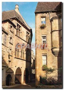 Postcard Modern Sarlat (Dordogne) Hotel Selve Plamon or Maison des Consuls