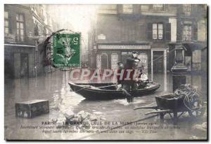 Old Postcard Paris La Grande Crue De Seine Rescue saving a family Quai des Gr...