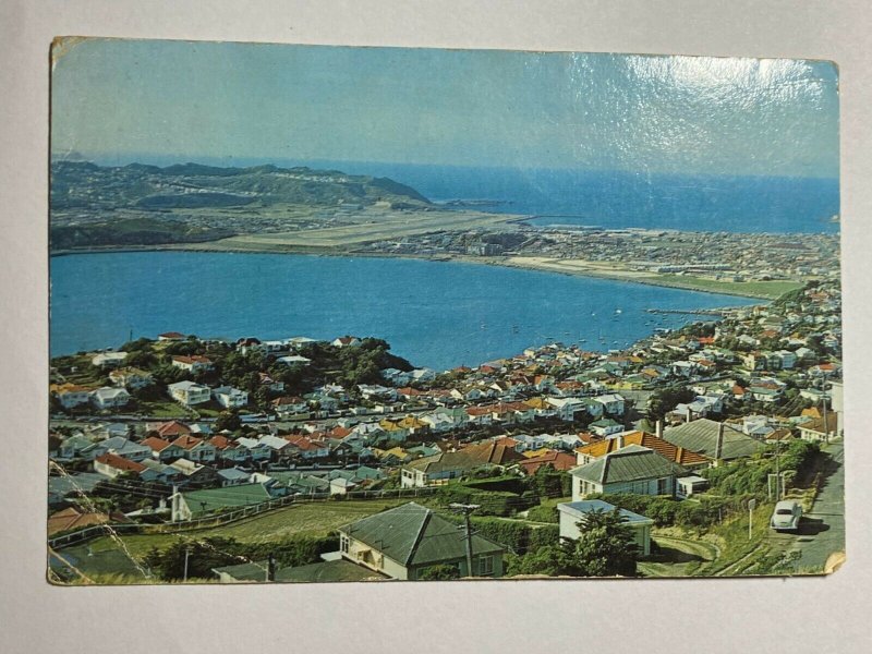 POSTED  PICTURE POSTCARD - NEW ZEALAND WELLINGTON INTERNATIONAL AIRPORT (KK2581) 