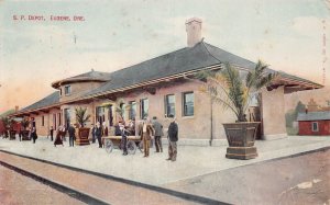 J81/ Eugene Oregon Postcard c1910 S.P. Railroad Depot Station  53