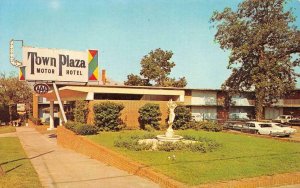 MONTGOMERY, Alabama AL   TOWN PLAZA MOTOR HOTEL  Roadside  1971 Chrome Postcard