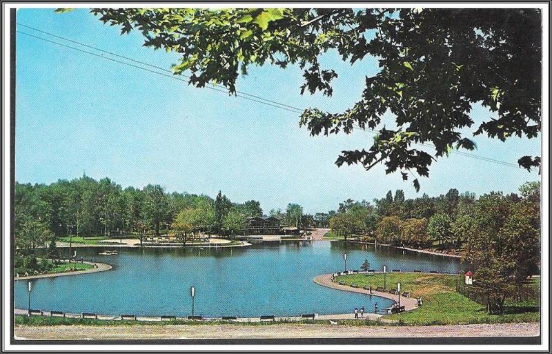 Canada, Montreal - Beaver Lake Park - [FG-110]