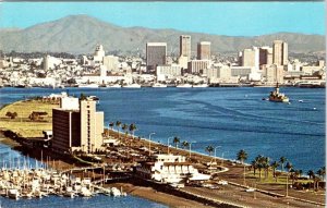 San Diego, CA California  SHERATON AIRPORT HOTEL Harbor Island  VINTAGE Postcard