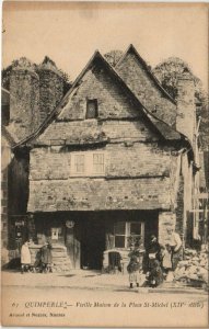 CPA QUIMPERLÉ - Vieille Maison de la Place St-MICHEL (143957)