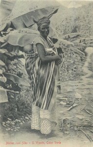 São Vicente Saint Vincent Cape Verde ethnic mother and child vintage postcard