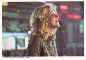 Close Encounters Of The Third Kind Jillian Welcomes Barry Home