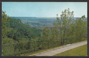 Wisconsin, LaCrosse - Beautiful Hiawatha Valley - [WI-212]