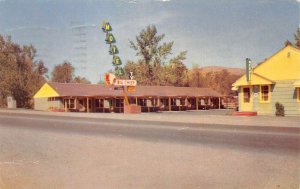 Missoula Montana Big Chief Motel Exterior, Photochrome Vintage Postcard U3502