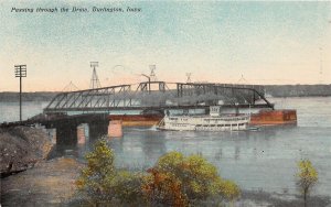 J49/ Burlington Iowa Postcard c1910 Passing through The Draw Bridge River 221