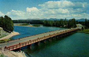 USA Fishing Bridge Yellowstone Lake Wyoming Chrome Postcard 09.82