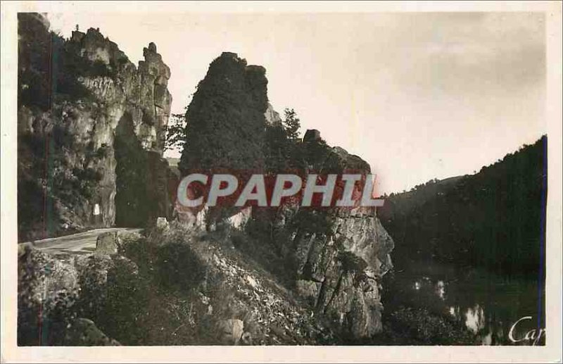 Modern Postcard 39 Gorge chouvigny roo Armand