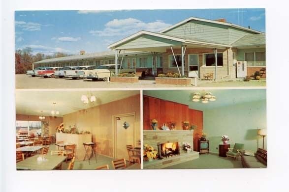 Fremont IN Motel Old Cars Postcard