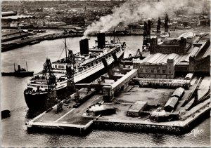 Cherbourg France RMS 'Queen Elizabeth' Ship Unused Real Photo Postcard C7