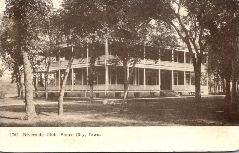 Iowa Sioux City Riverside Club