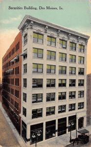 DES MOINES, IA Iowa    SECURITIES BUILDING   Horse & Carriage    1921 Postcard