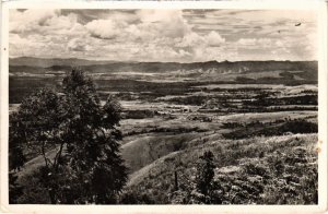 PC HOLLANDIA SENTANIMEER EN AIRSTRIP REAL PHOTO PAPUA NED. NW. GUINEA (a33554)