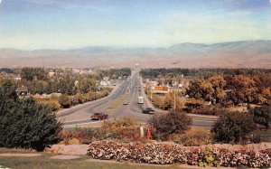 Capitol Boulevard, Boise, Idaho 1954 Plastichrome Vintage Postcard