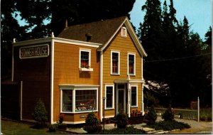 Sommer House, Aptos Village, California, redwood gift shop lumber camp postcard 
