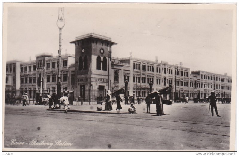 RP ; Cairo , Egypt , 20-30s ; Railway Station